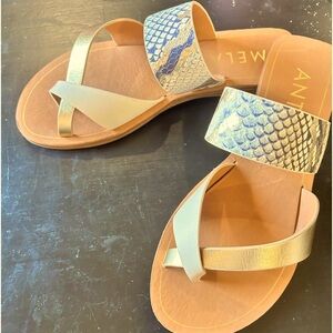 NWOT Cute sandals!